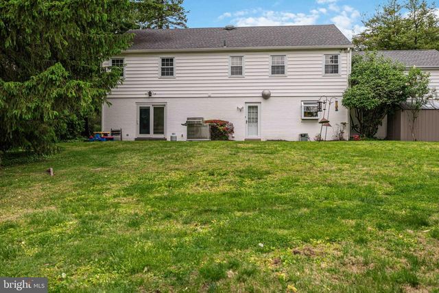 330 BENT RD, Wyncote, PA 19095