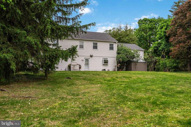 330 BENT RD, Wyncote, PA 19095