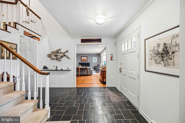 330 BENT RD, Wyncote, PA 19095