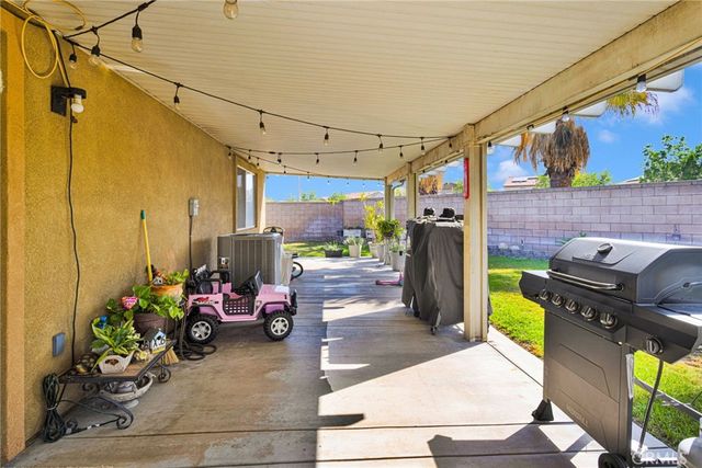 6318 Pintail, Fontana, CA 92336