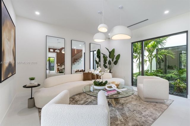 6359 SW 34th St, Miami, FL 33155