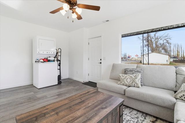 12 E 200 S, Salina, UT 84654