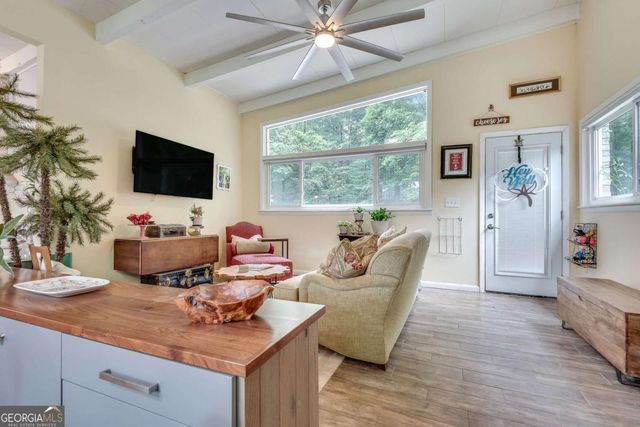 588 Kenilworth Circle, Stone Mountain, GA 30083