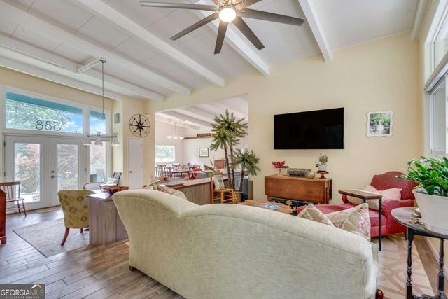 588 Kenilworth Circle, Stone Mountain, GA 30083