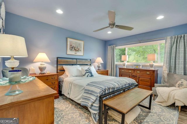 588 Kenilworth Circle, Stone Mountain, GA 30083
