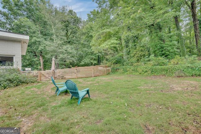 588 Kenilworth Circle, Stone Mountain, GA 30083