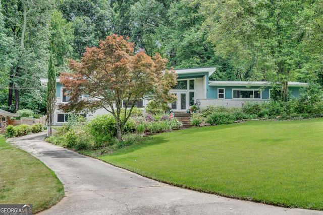 588 Kenilworth Circle, Stone Mountain, GA 30083
