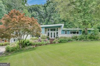 588 Kenilworth Circle, Stone Mountain, GA 30083