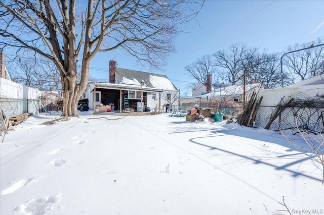 619 Franklin Avenue, Massapequa, NY 11758