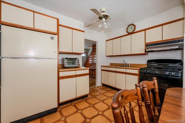 619 Franklin Avenue, Massapequa, NY 11758