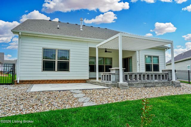 2821 Alder Wood Ln, La Grange, KY 40031