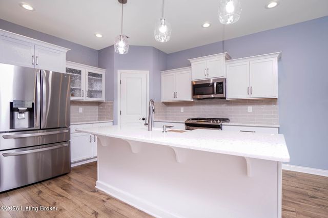 2821 Alder Wood Ln, La Grange, KY 40031