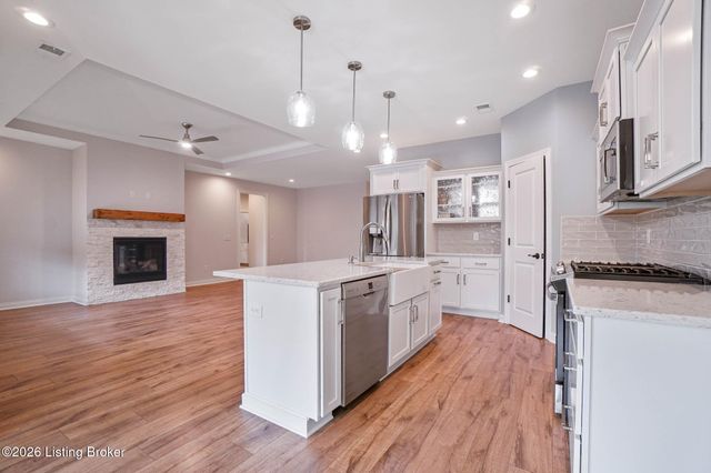 2821 Alder Wood Ln, La Grange, KY 40031