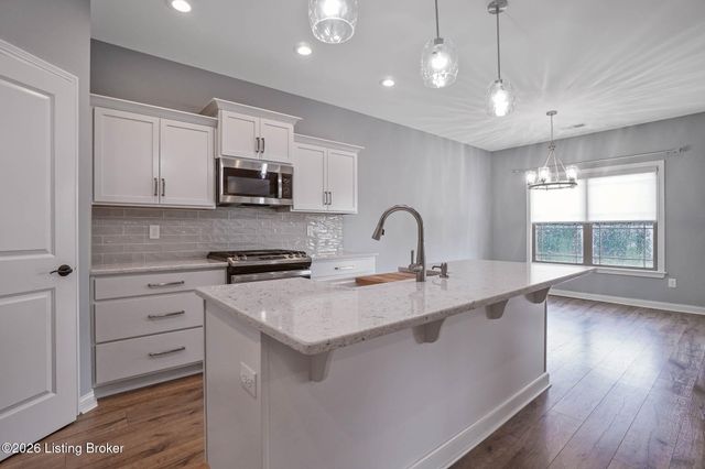 2821 Alder Wood Ln, La Grange, KY 40031