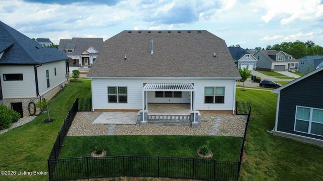 2821 Alder Wood Ln, La Grange, KY 40031
