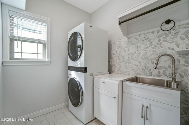 2821 Alder Wood Ln, La Grange, KY 40031
