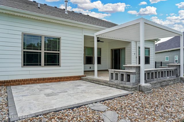 2821 Alder Wood Ln, La Grange, KY 40031
