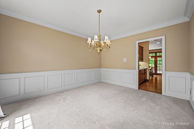 1105 Thoroughbred Circle, St. Charles, IL 60174