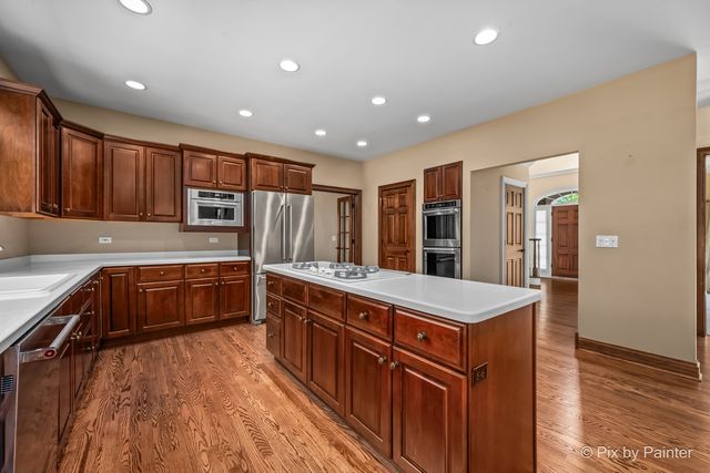 1105 Thoroughbred Circle, St. Charles, IL 60174