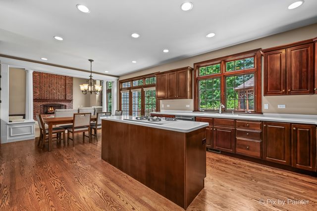 1105 Thoroughbred Circle, St. Charles, IL 60174