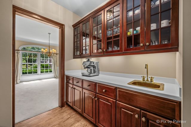 1105 Thoroughbred Circle, St. Charles, IL 60174
