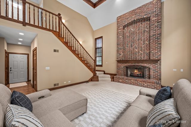 1105 Thoroughbred Circle, St. Charles, IL 60174