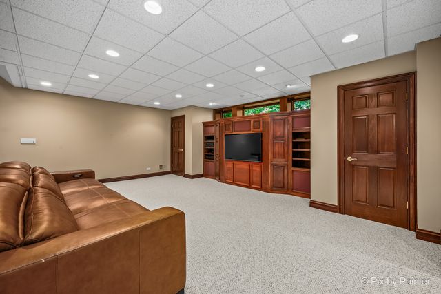 1105 Thoroughbred Circle, St. Charles, IL 60174