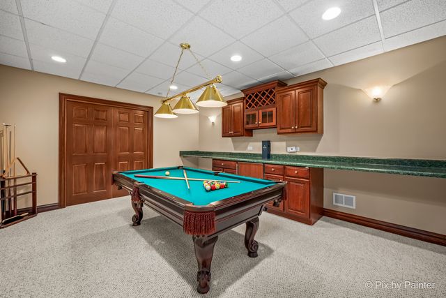 1105 Thoroughbred Circle, St. Charles, IL 60174