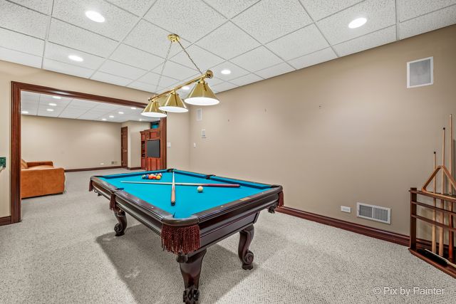 1105 Thoroughbred Circle, St. Charles, IL 60174