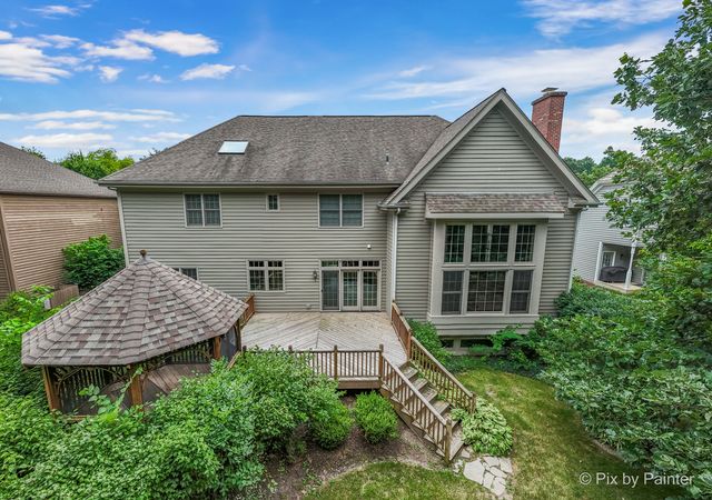 1105 Thoroughbred Circle, St. Charles, IL 60174