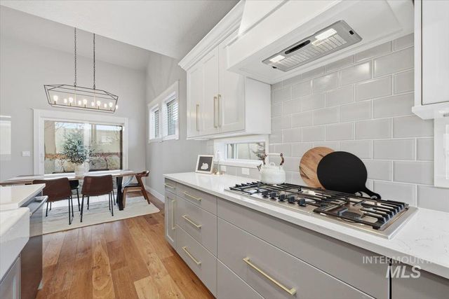 2251 N Garnet Creek Ave, Star, ID 83669