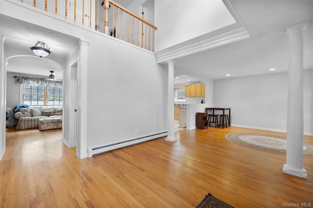 50 Washburn Street, Lake Grove, NY 11755