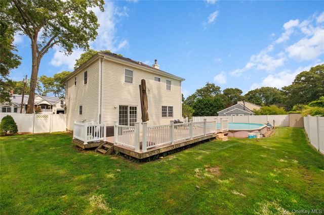 50 Washburn Street, Lake Grove, NY 11755