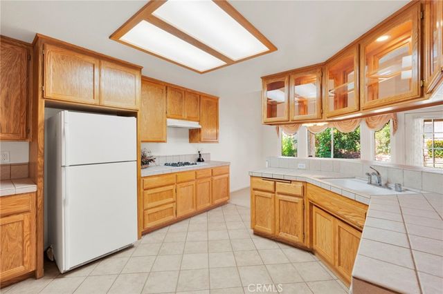 13030 Palos Grande Drive, Victorville, CA 92395