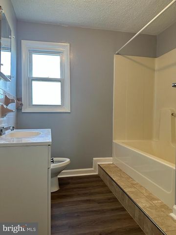 317 CONFIDENCE LN, Middletown, VA 22645