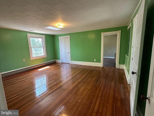 317 CONFIDENCE LN, Middletown, VA 22645