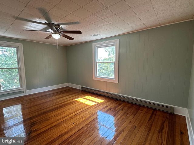 317 CONFIDENCE LN, Middletown, VA 22645