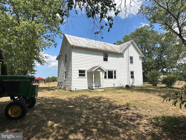 317 CONFIDENCE LN, Middletown, VA 22645