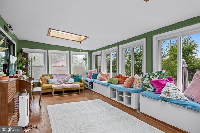 219 W CENTER AVE, Maple Shade, NJ 08052