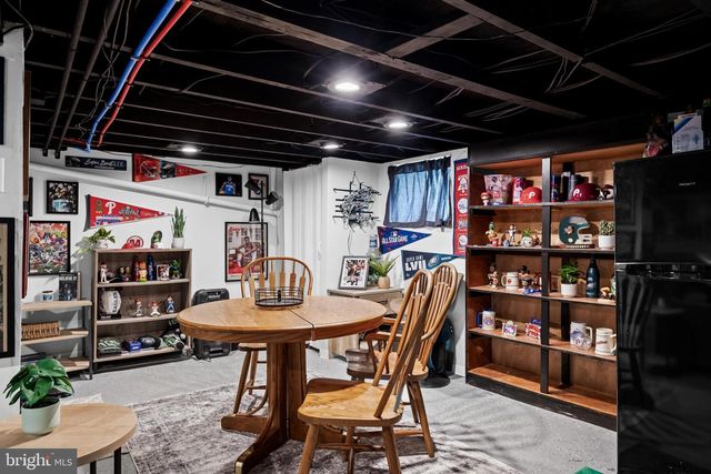 219 W CENTER AVE, Maple Shade, NJ 08052