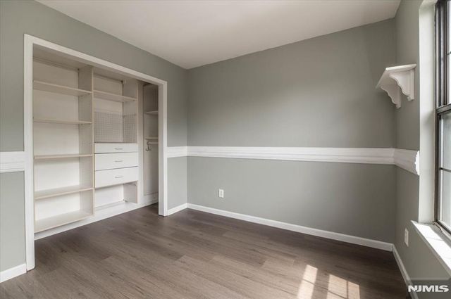 23 Foxboro Lane E, West Milford, NJ 07480