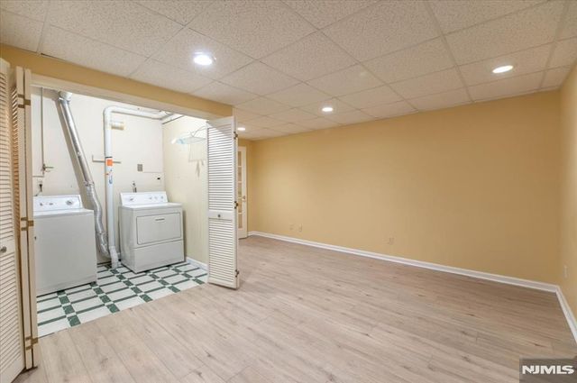 23 Foxboro Lane E, West Milford, NJ 07480