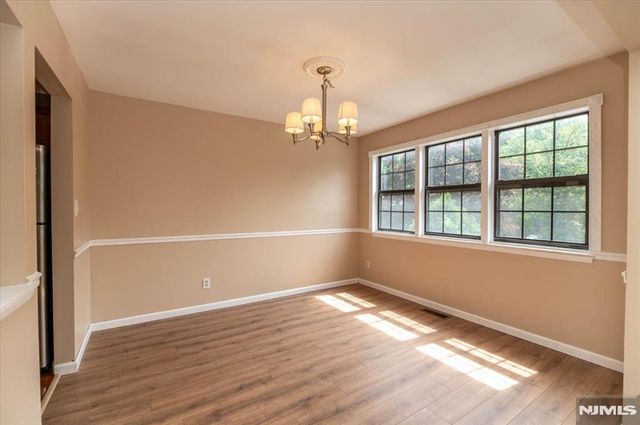 23 Foxboro Lane E, West Milford, NJ 07480