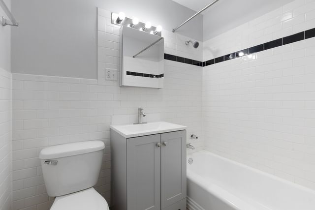 6021 N Winthrop Avenue 402, Chicago, IL 60660