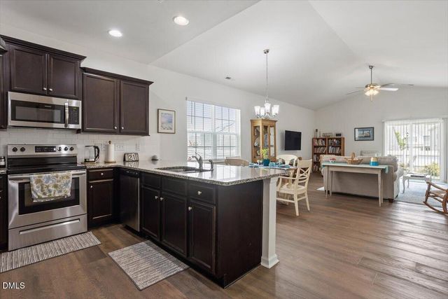 145 S Great White Way, Clayton, NC 27527