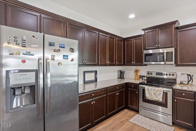 145 S Great White Way, Clayton, NC 27527