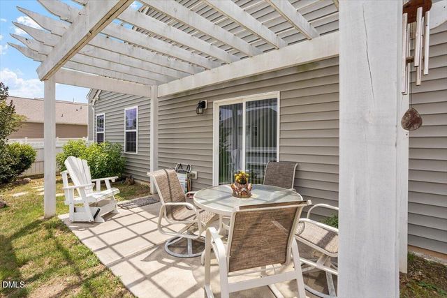 145 S Great White Way, Clayton, NC 27527