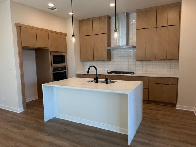 147 Bishop Wood Road, Dripping Springs, TX 78620