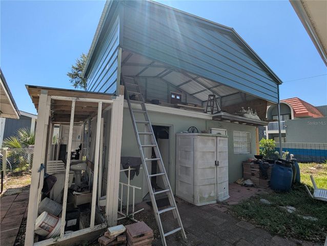 8740 N TANGERINE PLACE, Tampa, FL 33617