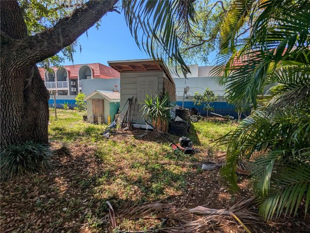 8740 N TANGERINE PLACE, Tampa, FL 33617